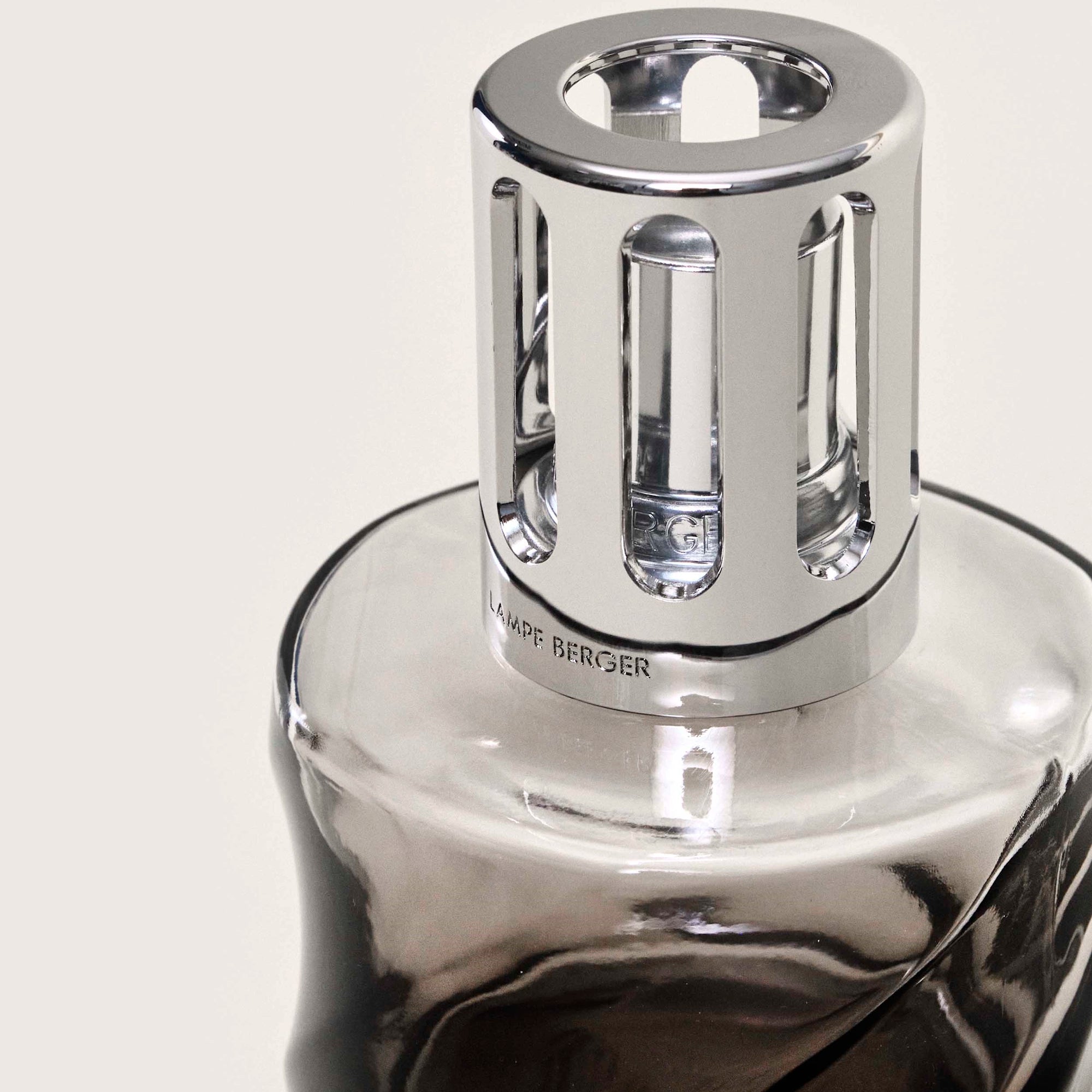 Spiral Black Noir Velvet of the Orient Lamp Berger Gift Set