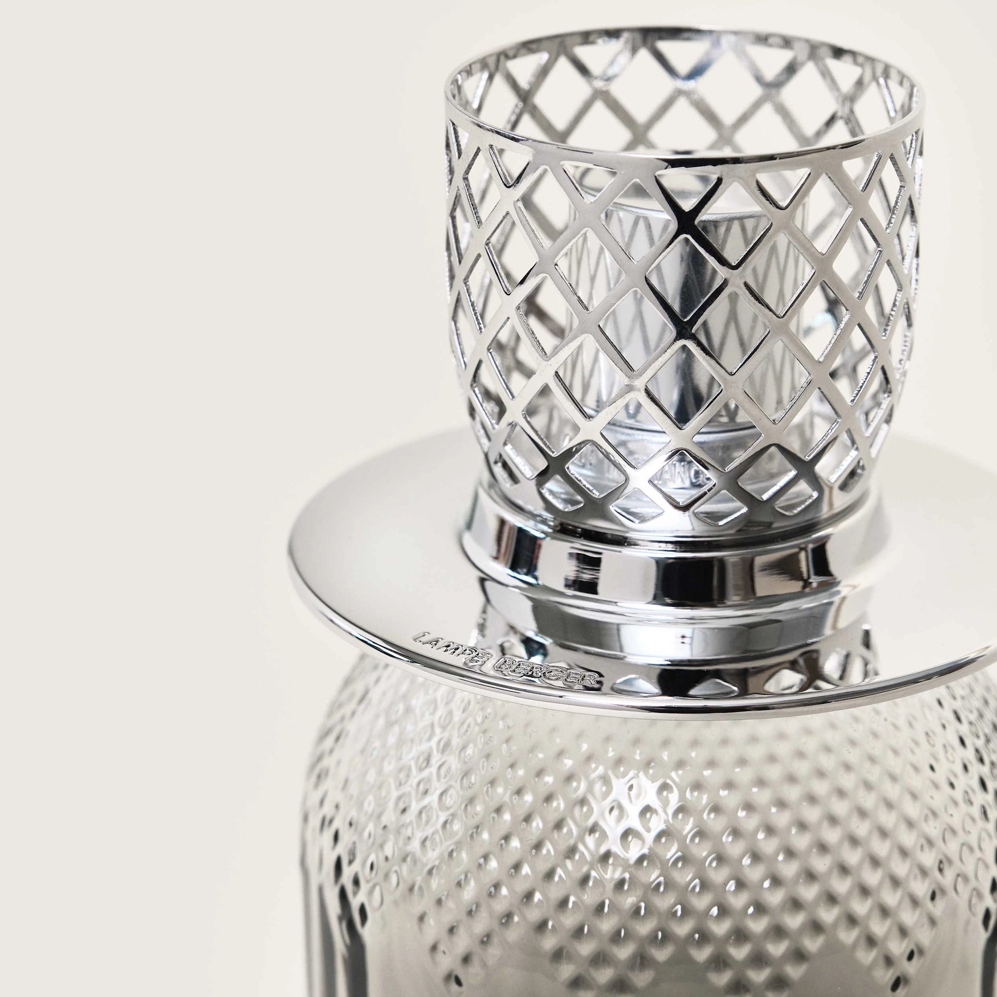 Evanescence Grey Mystic Leather Lamp Berger Gift Set