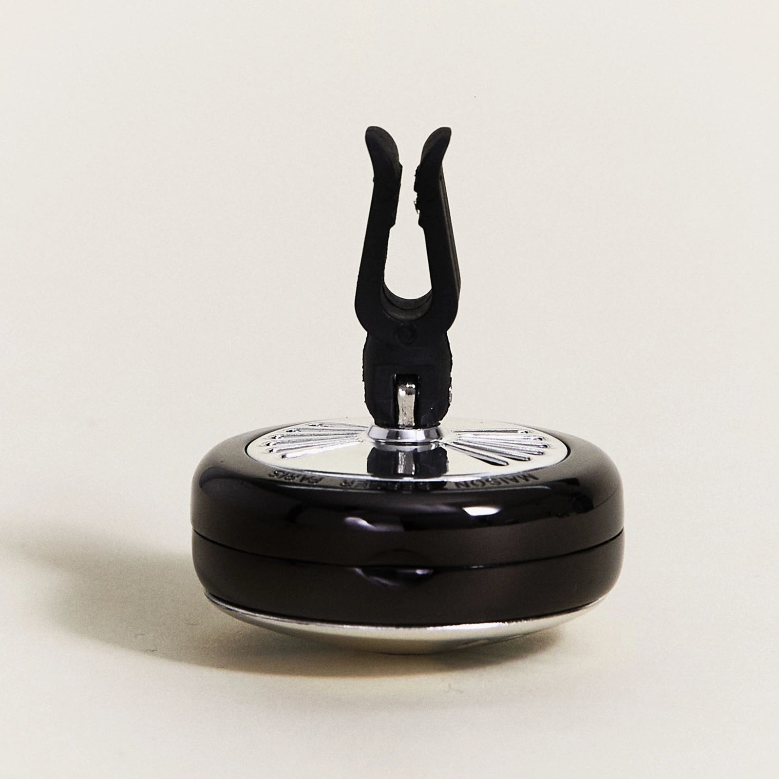 Flash Technical Car Clip Diffuser