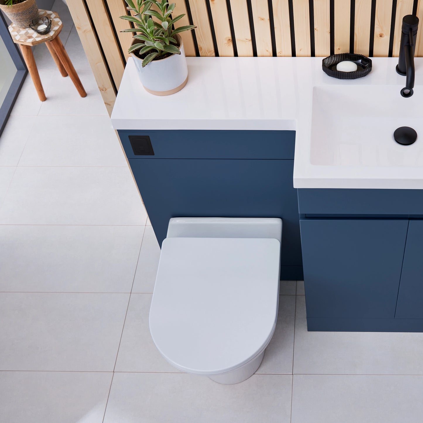 Empire WC Unit