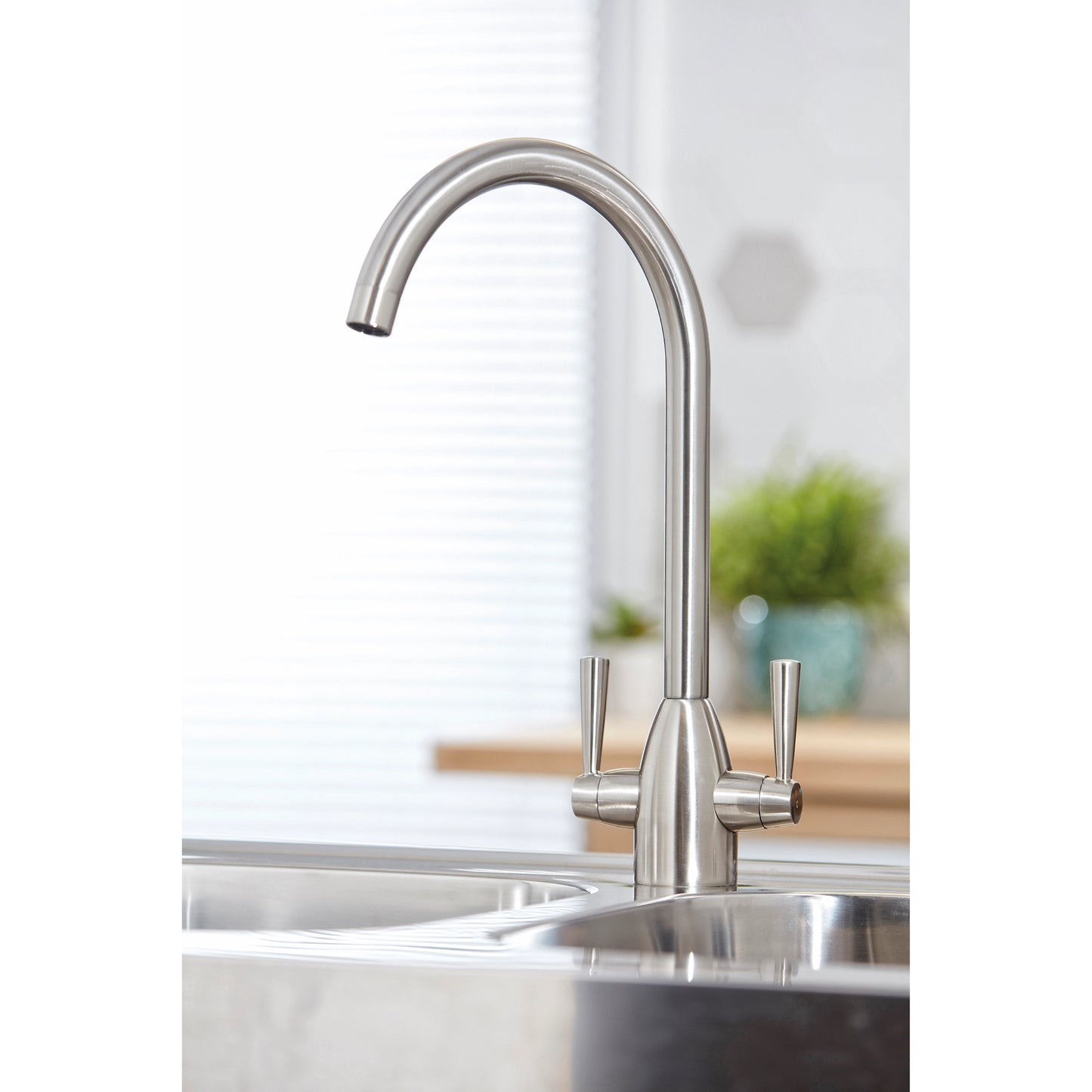 Marlo Mono Mixer Kitchen Tap