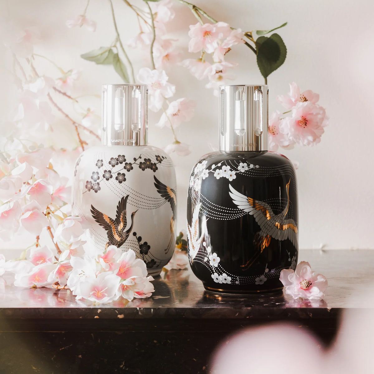 Black Sakura Lamp Berger