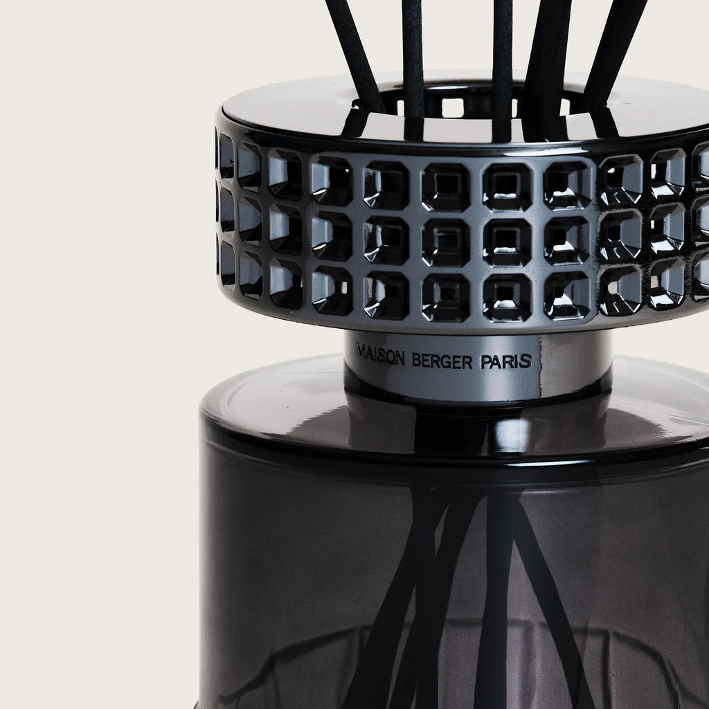 Hypnotic Oud Black Celebration Scented Bouquet