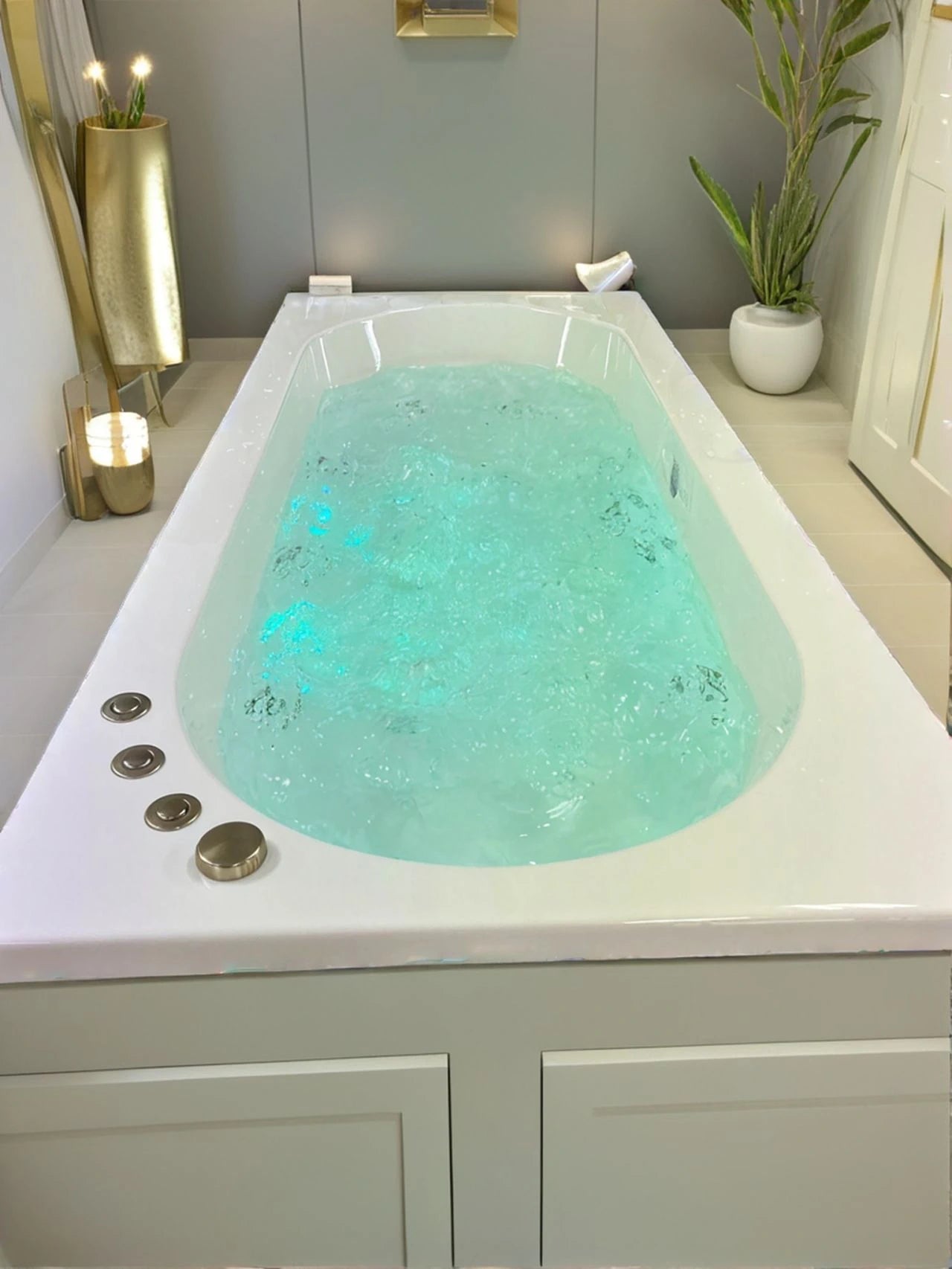 Intro Single Ended Whirlpool Straight Bath 1700mm x 700mm