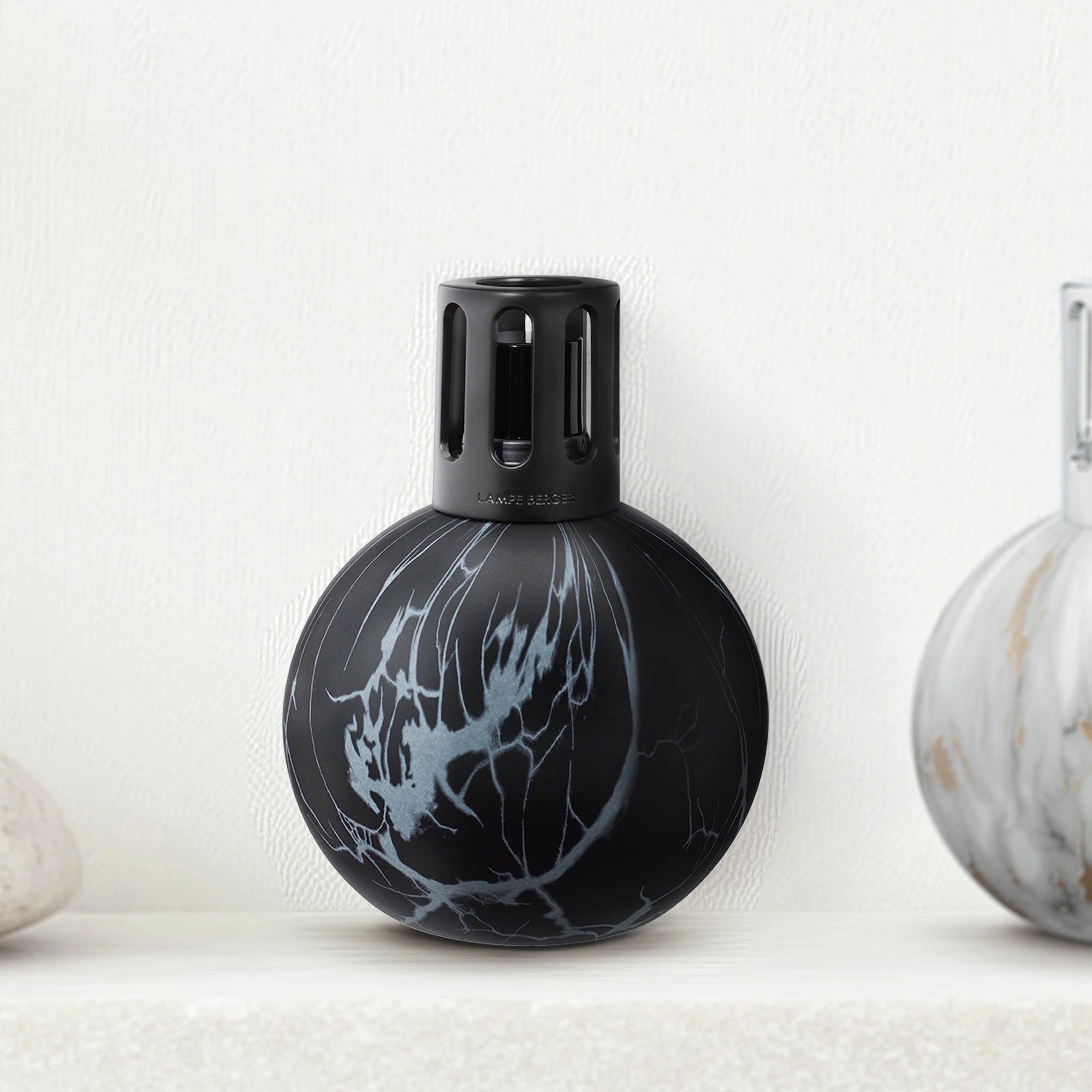 Black Marbled Lamp Berger