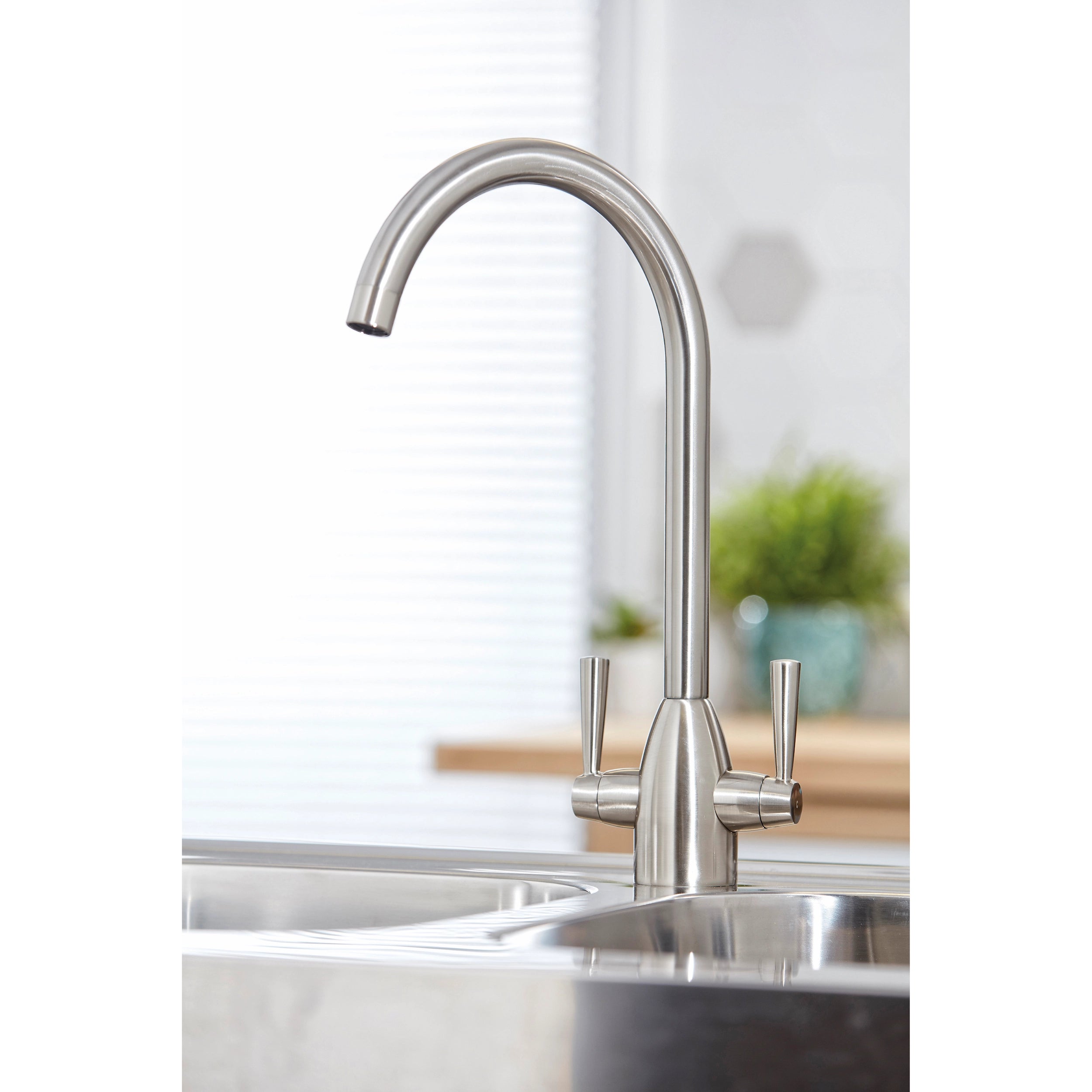 Marlo Mono Mixer Kitchen Tap
