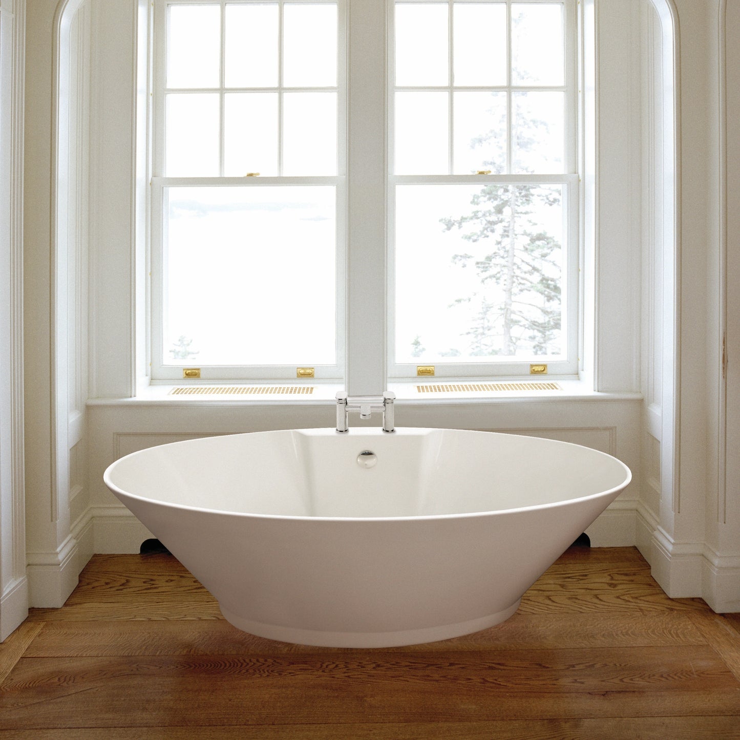 Chalice Major White Freestanding Bath with Tap Ledge 1780 x 935mm