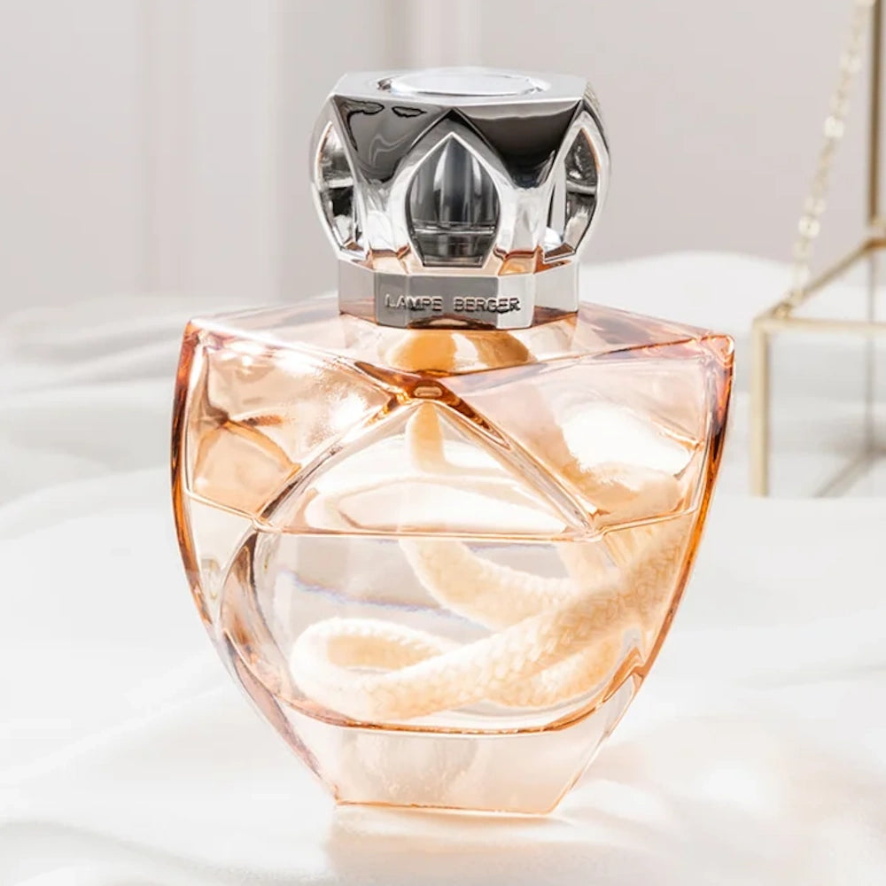 Nude Eternity Lady Flower Lamp Berger Gift Set