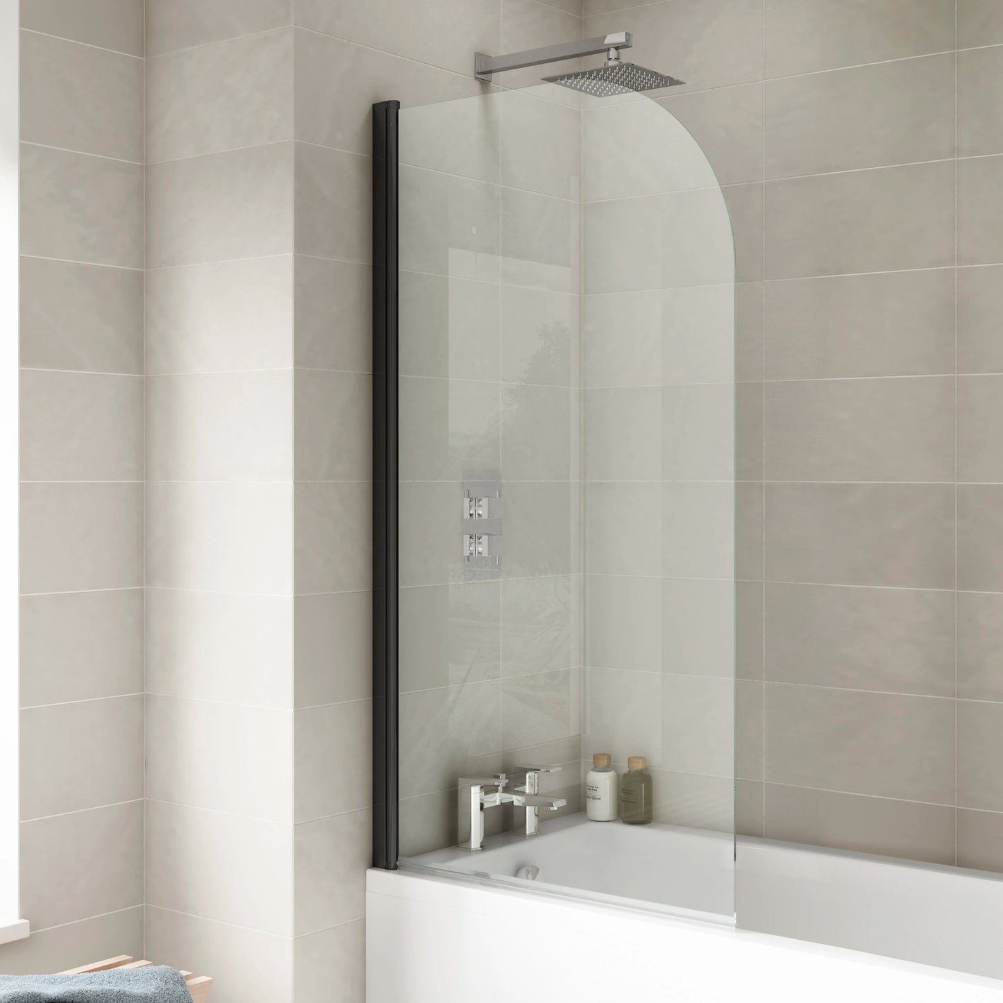 Nuie Curved Round Frameless Bath Screen